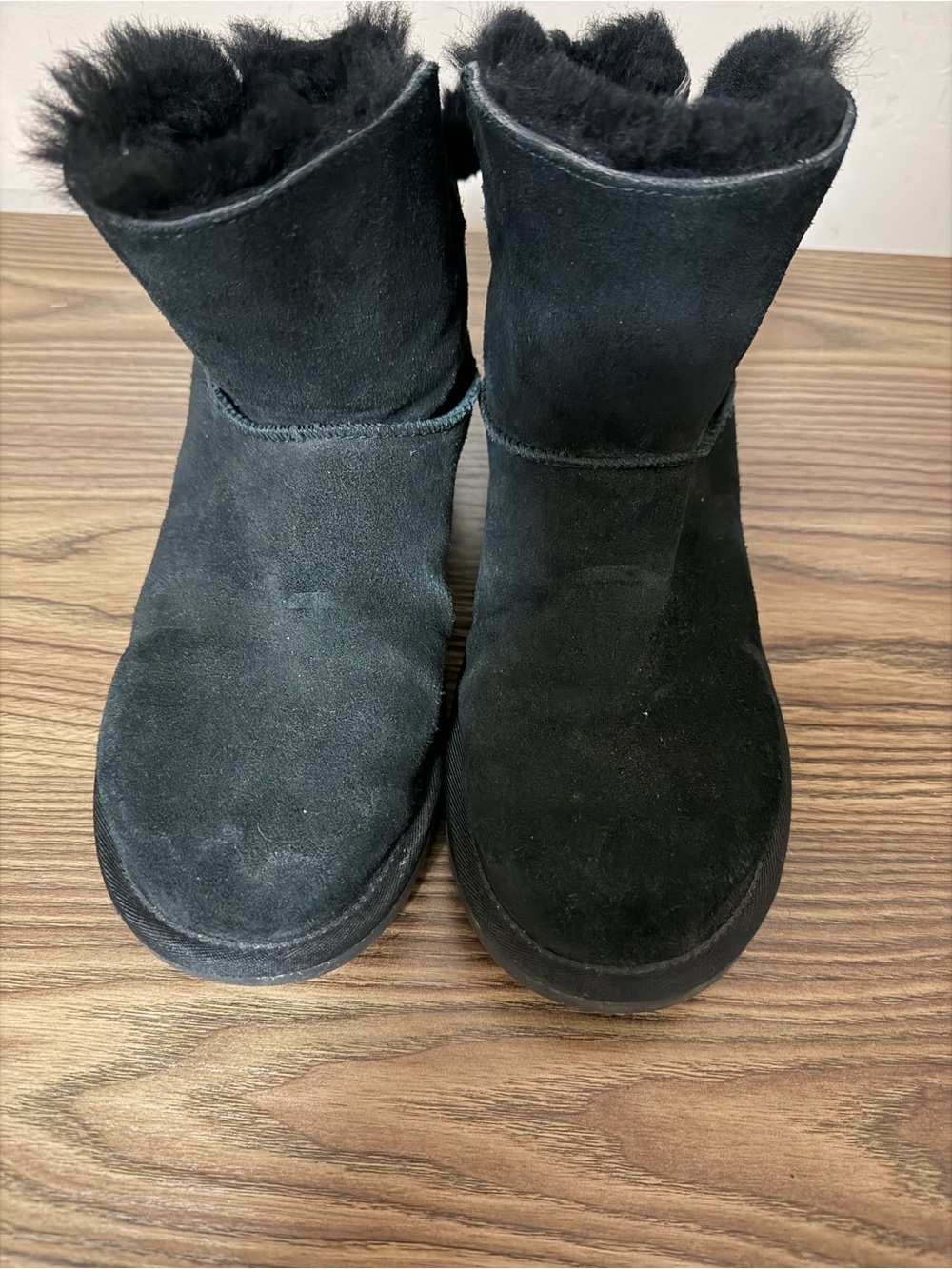 Koolaburra by UGG Remley Mini Suede Boots Black  Women's 8